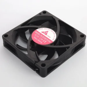 DC Axial Cooling Fan 70x70x15mm DC Brushless Sleeve/Ball Bearing OEM/ODM PBT Blade Material for Projectors PC Case Electric Car